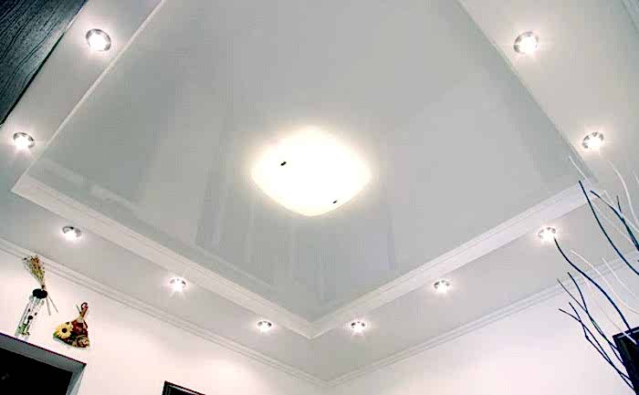 Натяжной потолок в ванну, СПб