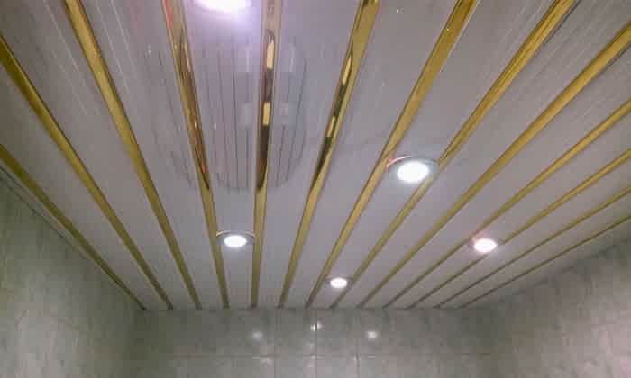 Реечный металлический потолок